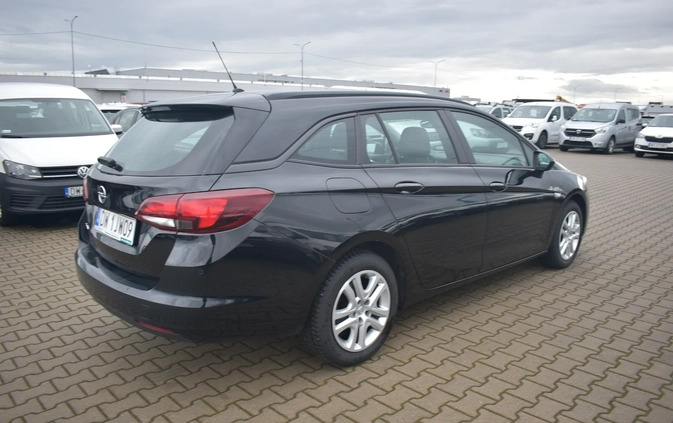 Opel Astra cena 47000 przebieg: 178686, rok produkcji 2020 z Szamotuły małe 596